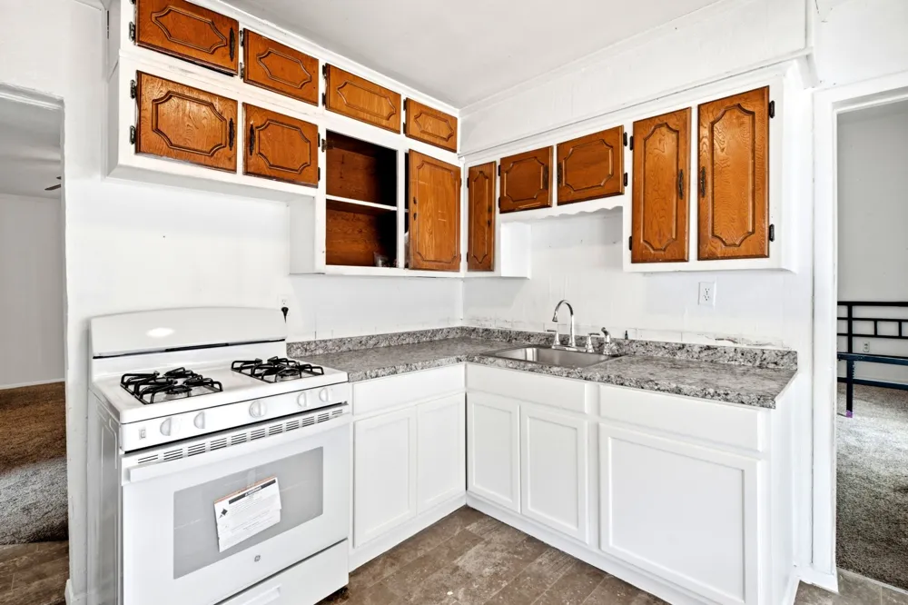 214 E Woodland Street Collinsville, TX 76233