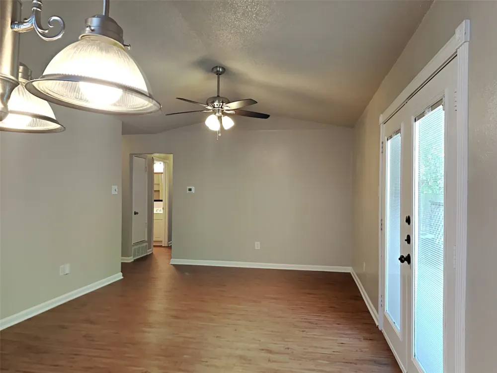 900 Cannon Drive Euless, TX 76040