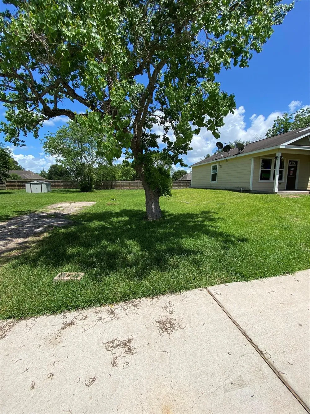 13023 Pleasant Valley Drive Rosharon, TX 77583