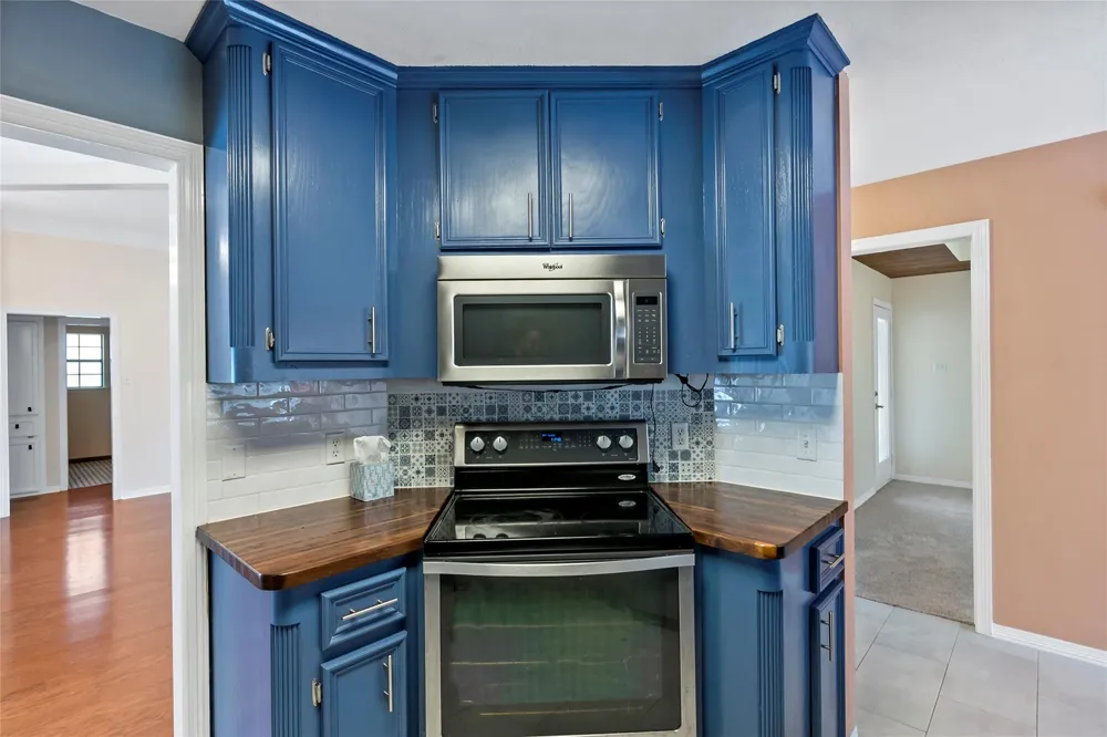 2920 Mirrormere Circle Bryan, TX 77807