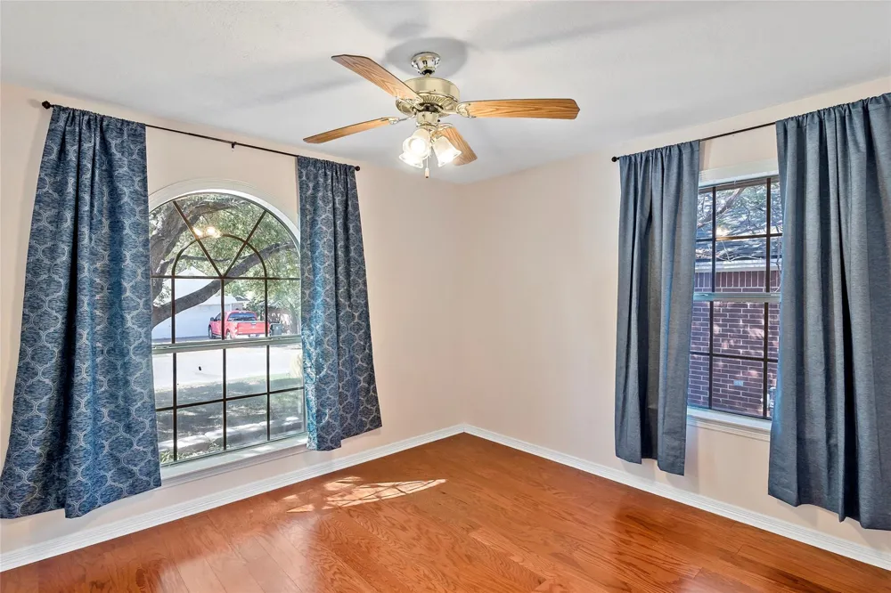 2920 Mirrormere Circle Bryan, TX 77807