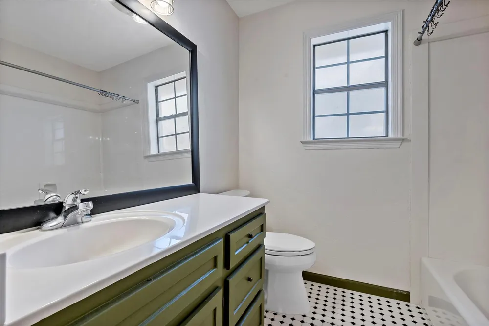 2920 Mirrormere Circle Bryan, TX 77807
