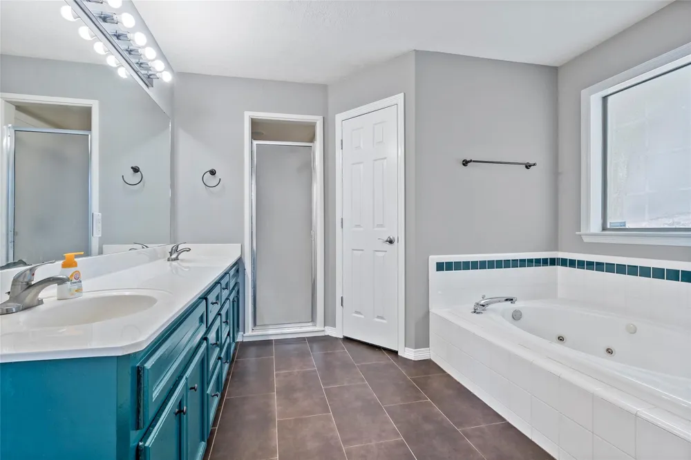 2920 Mirrormere Circle Bryan, TX 77807