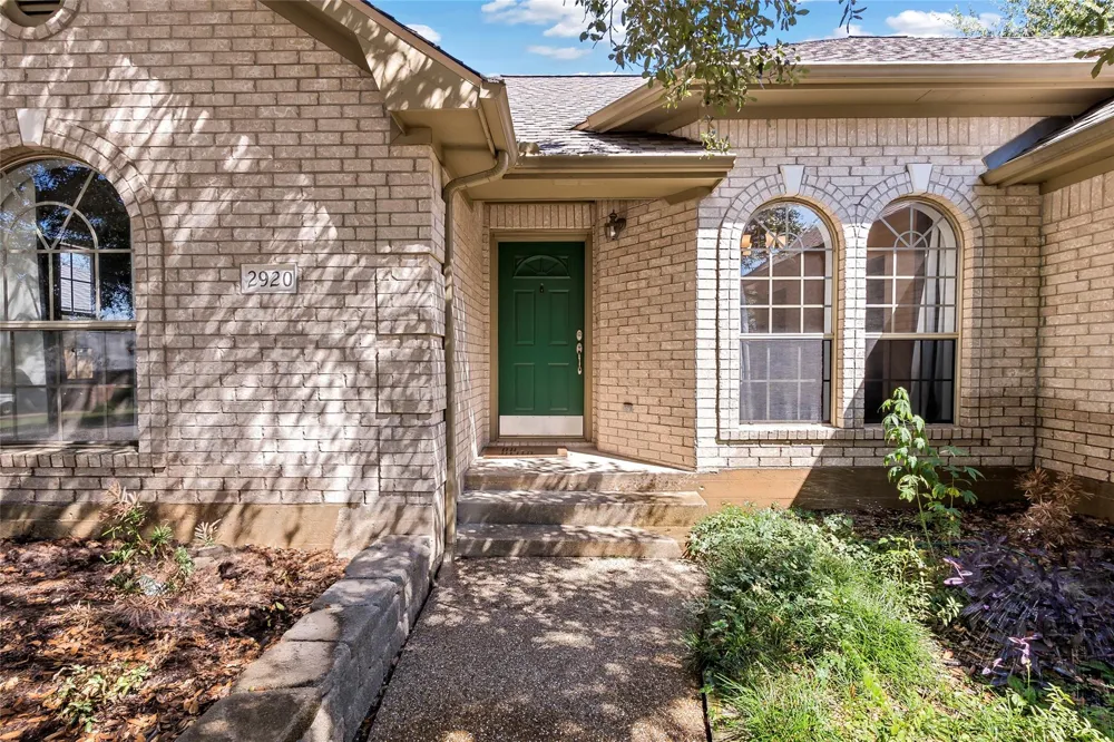 2920 Mirrormere Circle Bryan, TX 77807