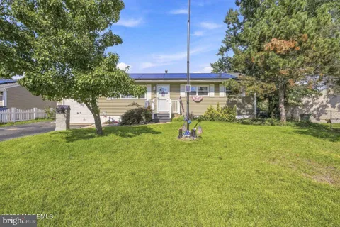 401 APPLEGATE AVENUE