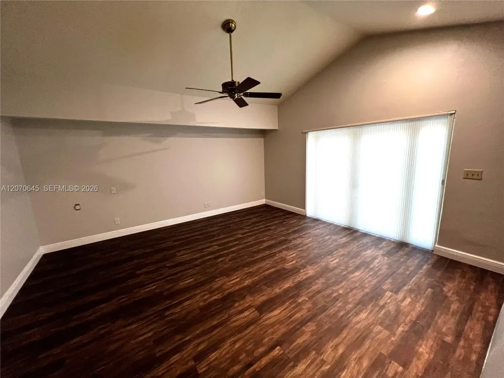297 NW 104th Ave Coral Springs, FL 33071