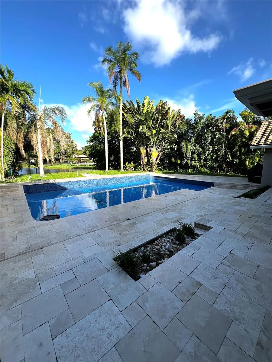 297 NW 104th Ave Coral Springs, FL 33071