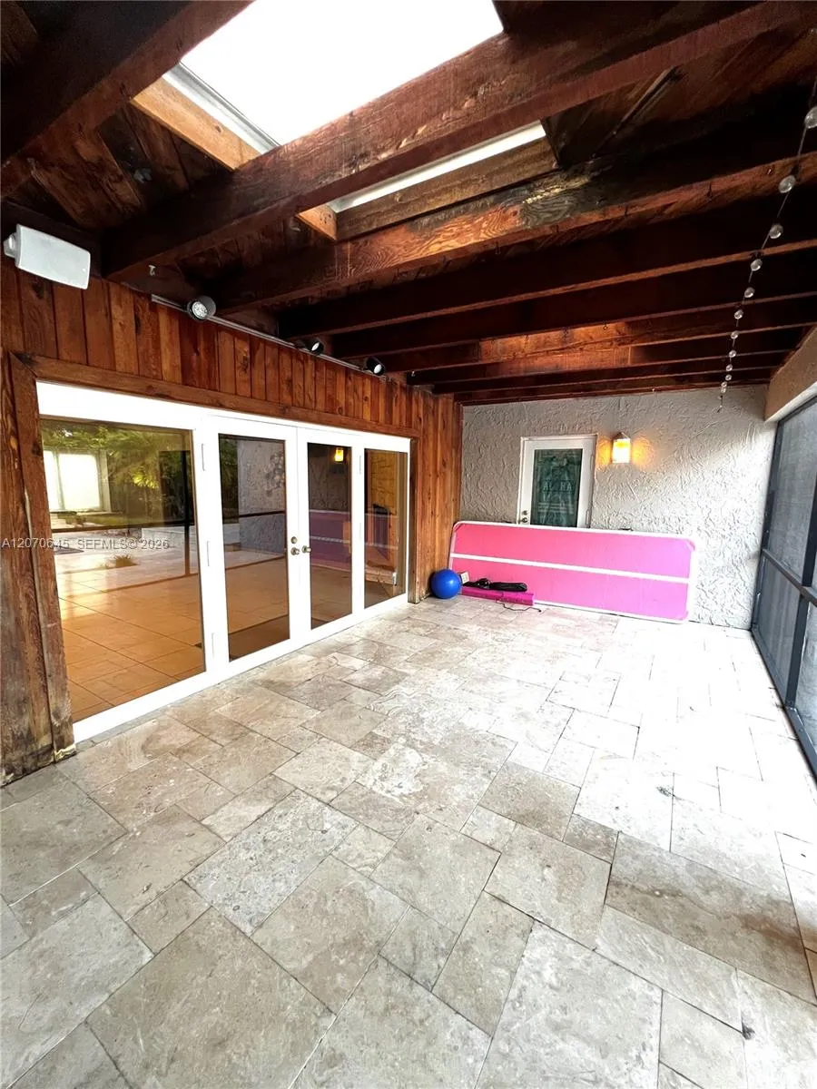 297 NW 104th Ave Coral Springs, FL 33071