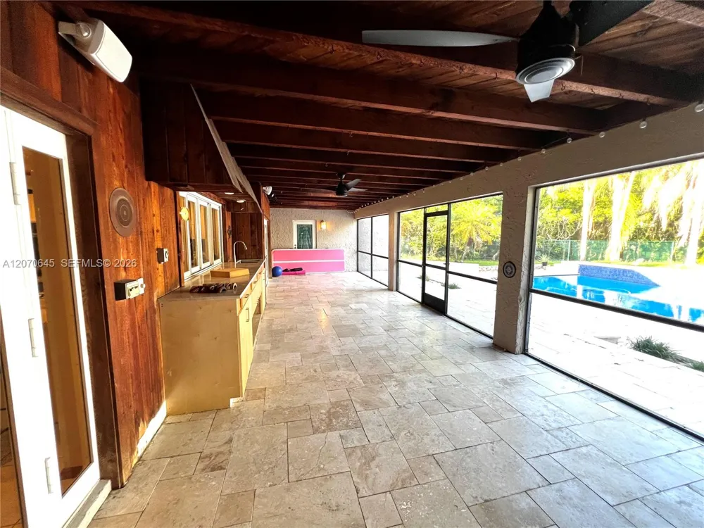 297 NW 104th Ave Coral Springs, FL 33071