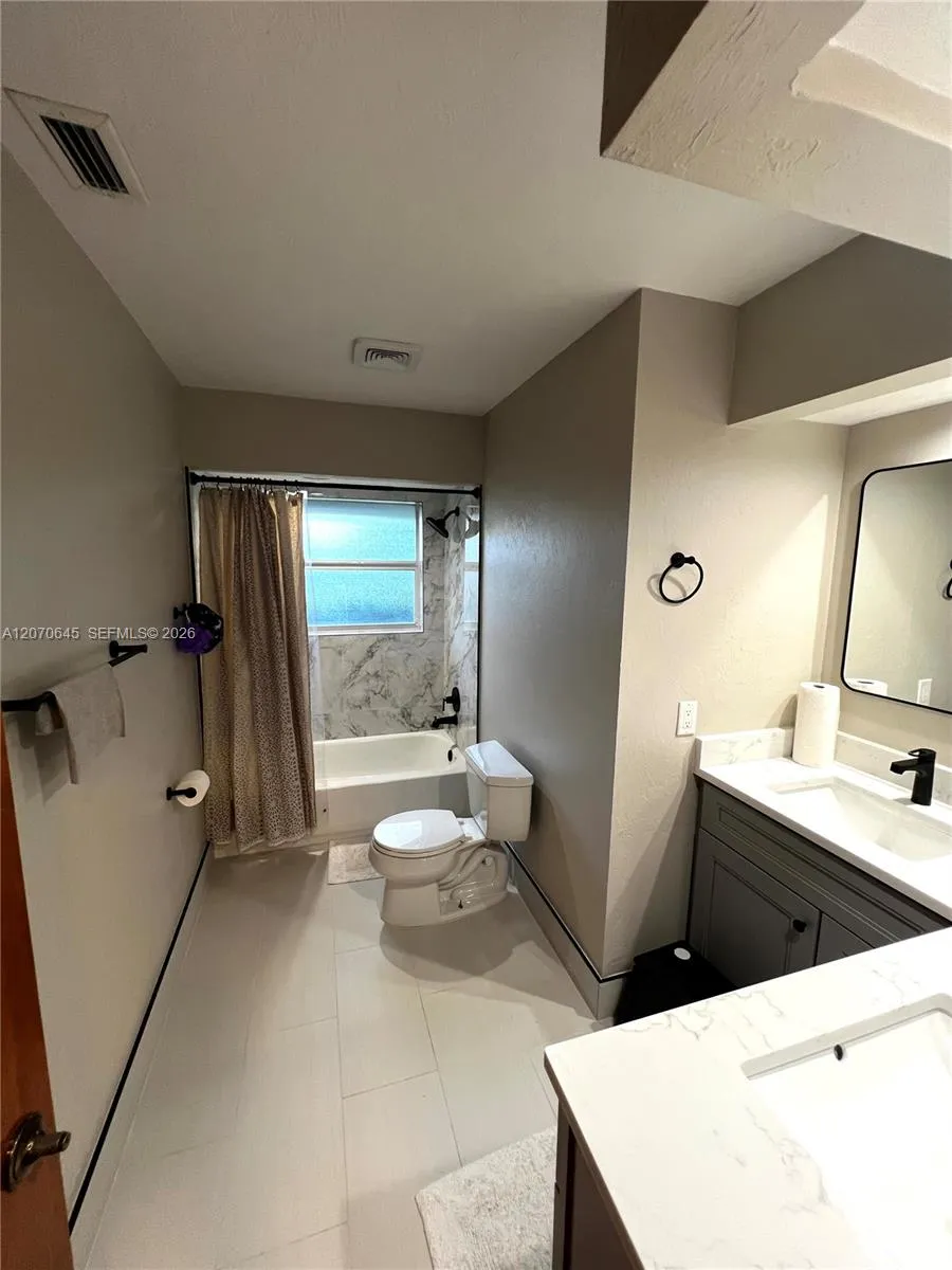 297 NW 104th Ave Coral Springs, FL 33071