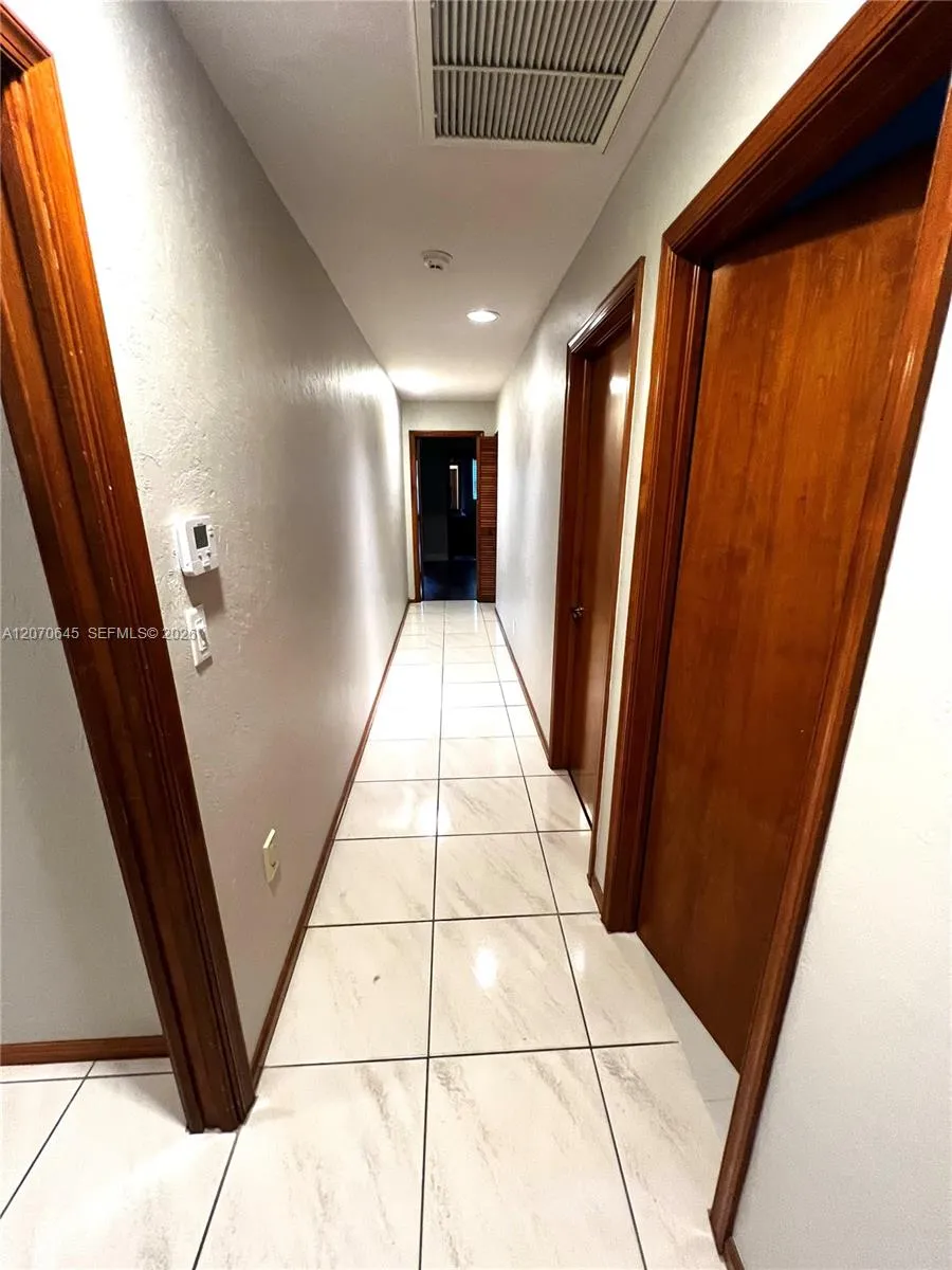 297 NW 104th Ave Coral Springs, FL 33071