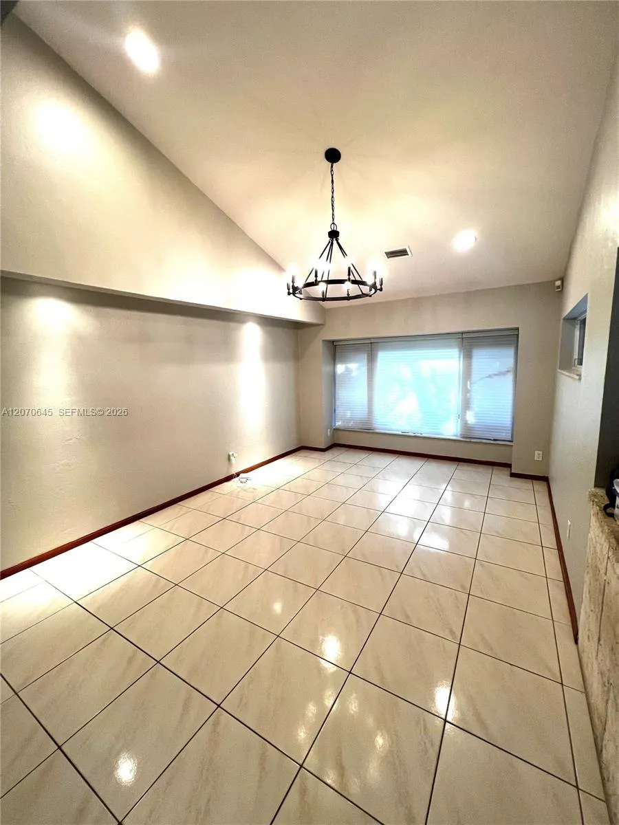 297 NW 104th Ave Coral Springs, FL 33071