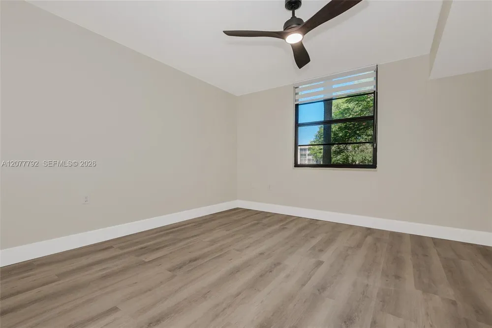 1709 Whitehall Dr #103 Davie, FL 33324