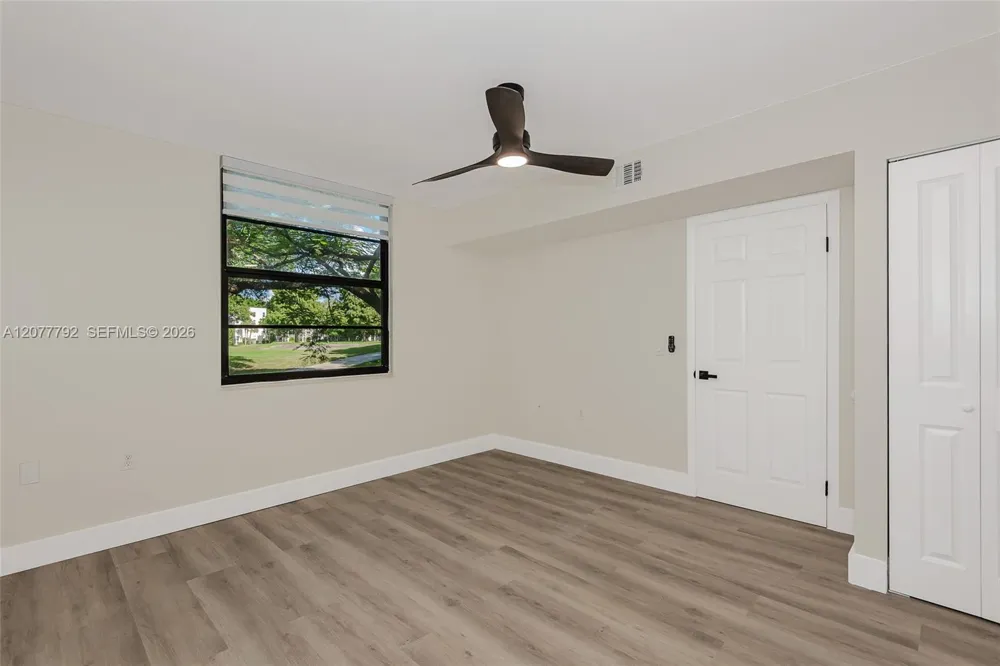 1709 Whitehall Dr #103 Davie, FL 33324