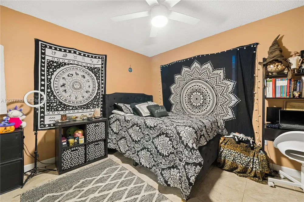 7920 SW 163rd Pl Miami, FL 33193
