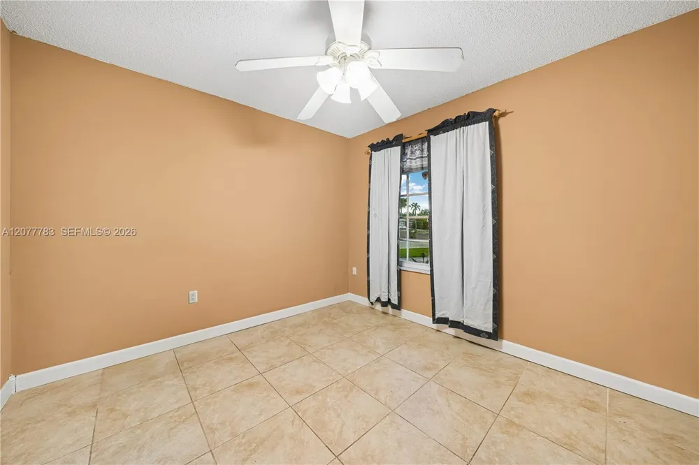 7920 SW 163rd Pl Miami, FL 33193