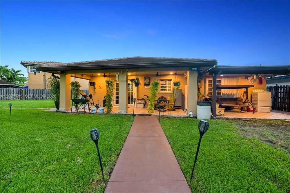 7920 SW 163rd Pl Miami, FL 33193