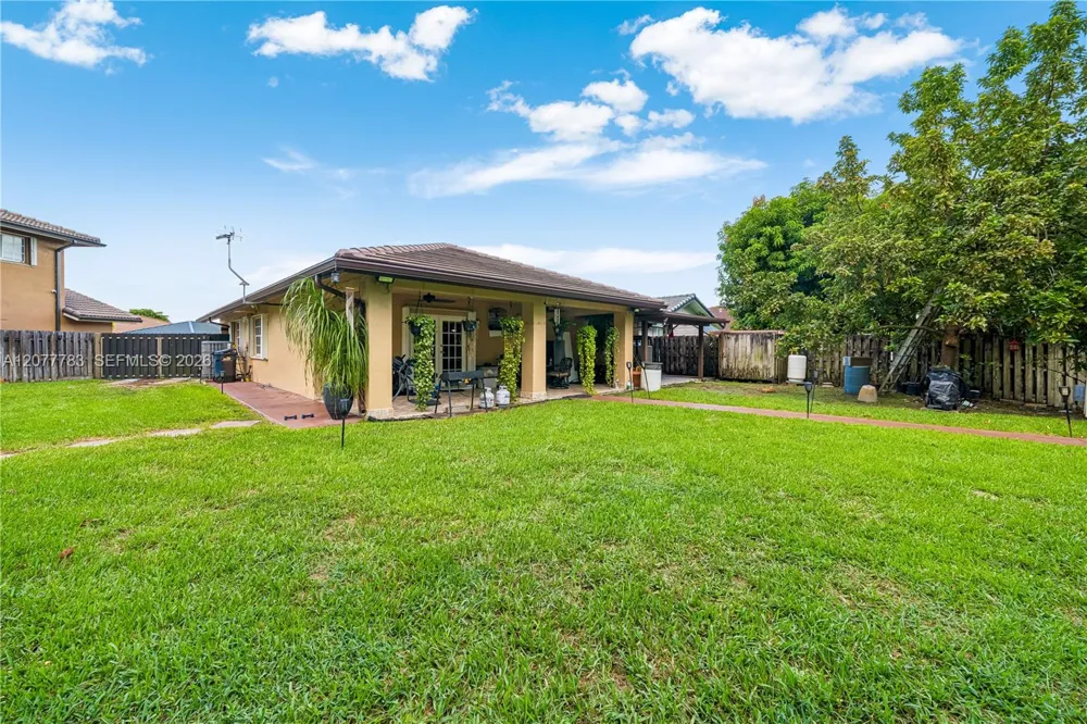 7920 SW 163rd Pl Miami, FL 33193