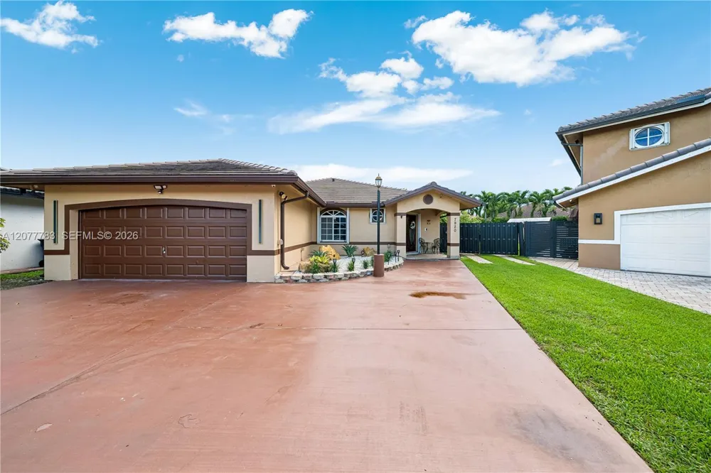 7920 SW 163rd Pl Miami, FL 33193