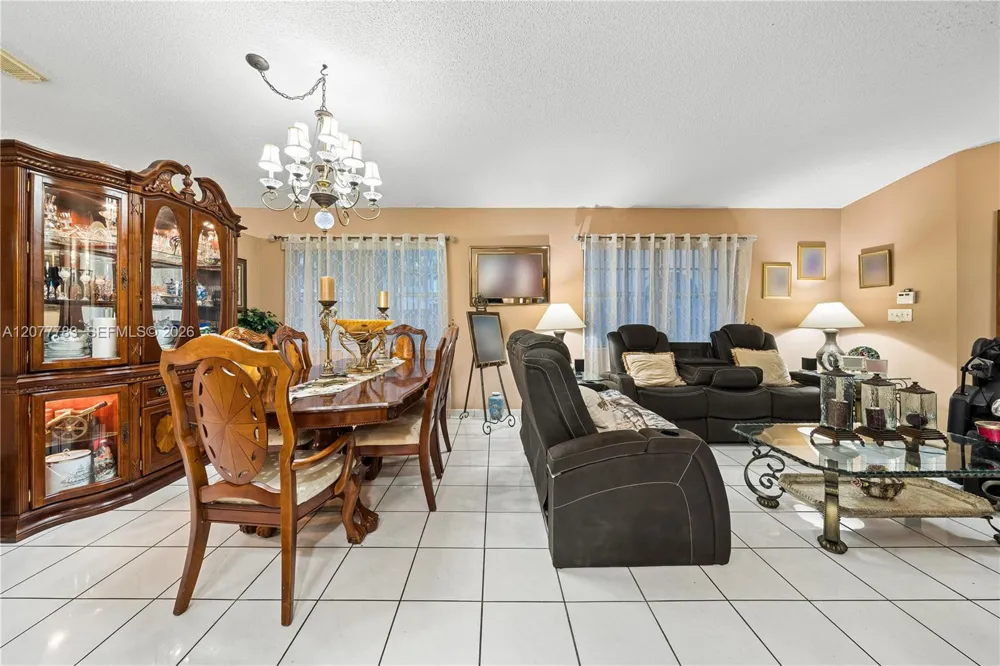 7920 SW 163rd Pl Miami, FL 33193
