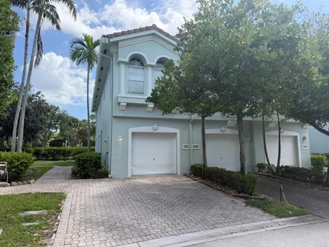 3251 LAUREL RIDGE CIRCLE