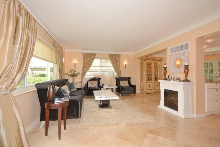 1920 S OCEAN BOULEVARD #10 Delray Beach, FL 33483