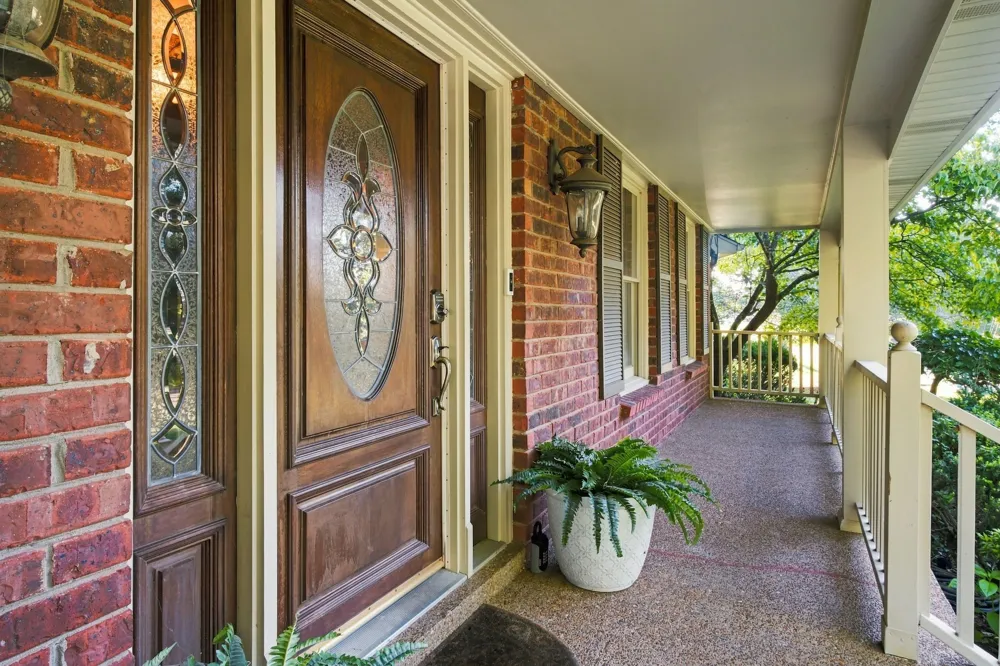 100 Applewood Valley Dr Hendersonville, TN 37075
