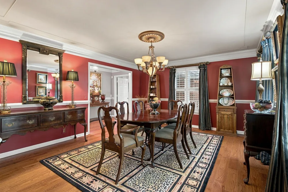 100 Applewood Valley Dr Hendersonville, TN 37075