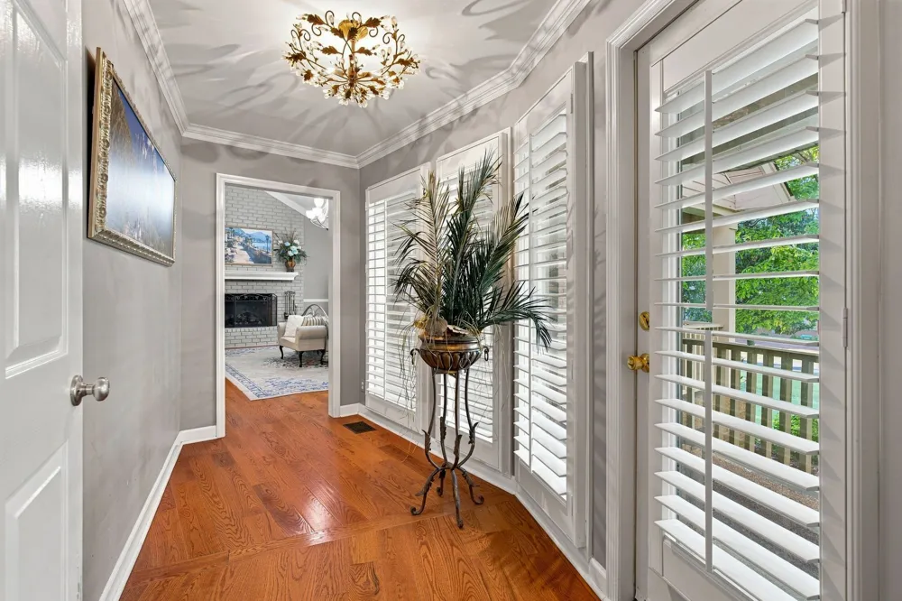 100 Applewood Valley Dr Hendersonville, TN 37075