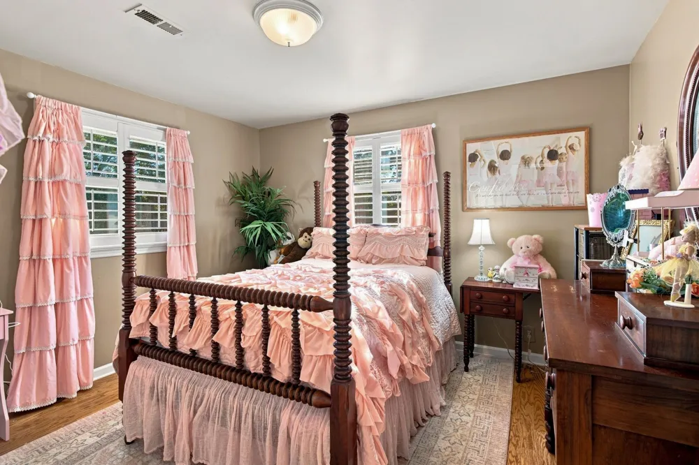 100 Applewood Valley Dr Hendersonville, TN 37075