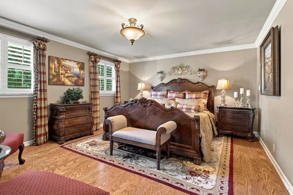 100 Applewood Valley Dr Hendersonville, TN 37075
