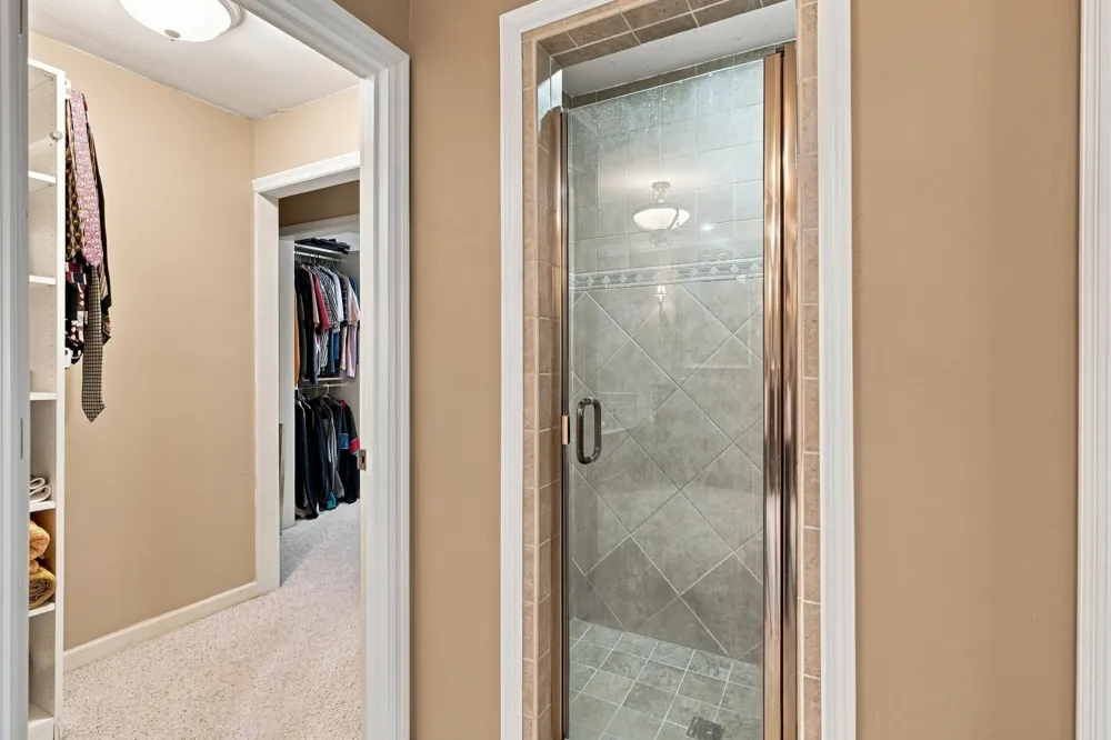 100 Applewood Valley Dr Hendersonville, TN 37075