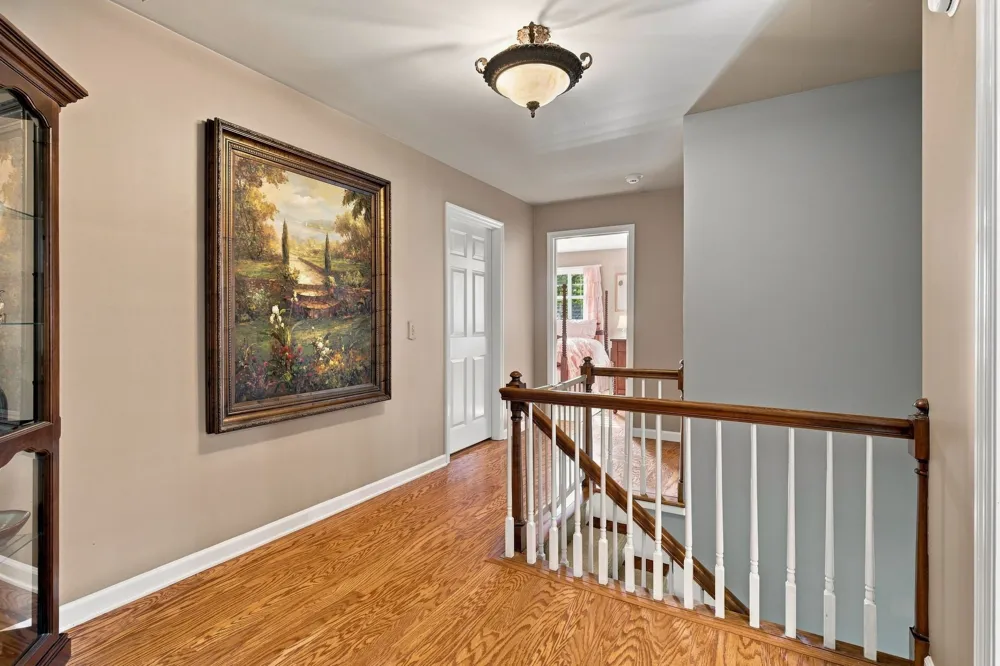 100 Applewood Valley Dr Hendersonville, TN 37075