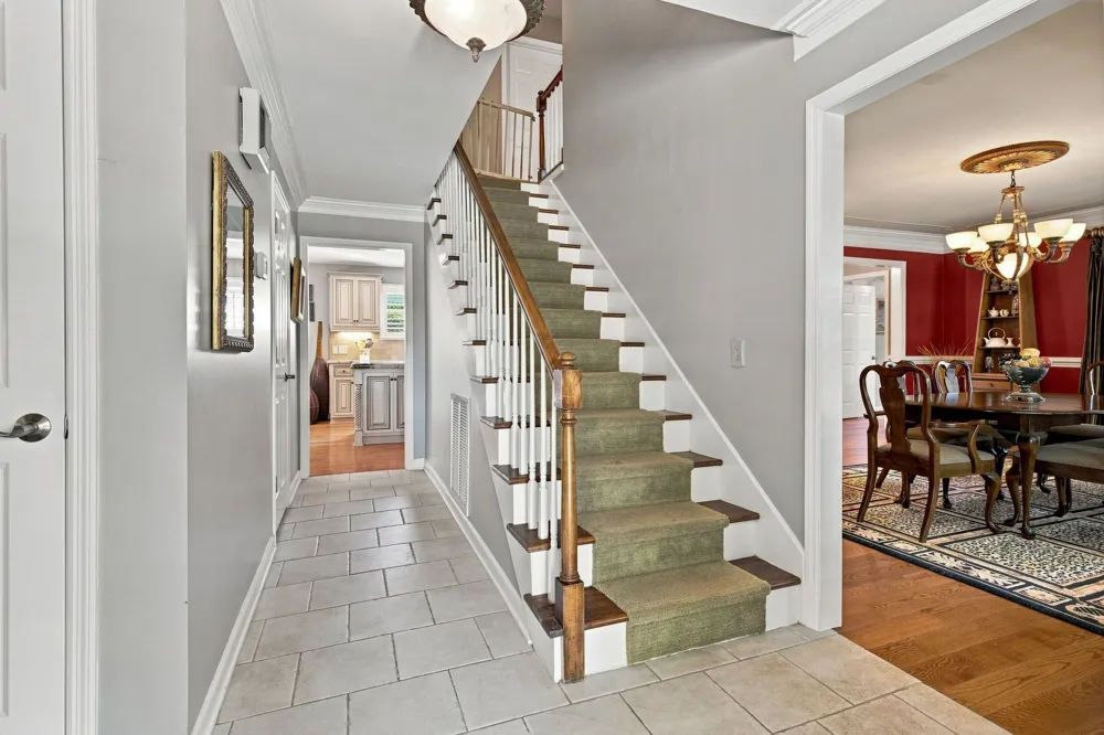 100 Applewood Valley Dr Hendersonville, TN 37075