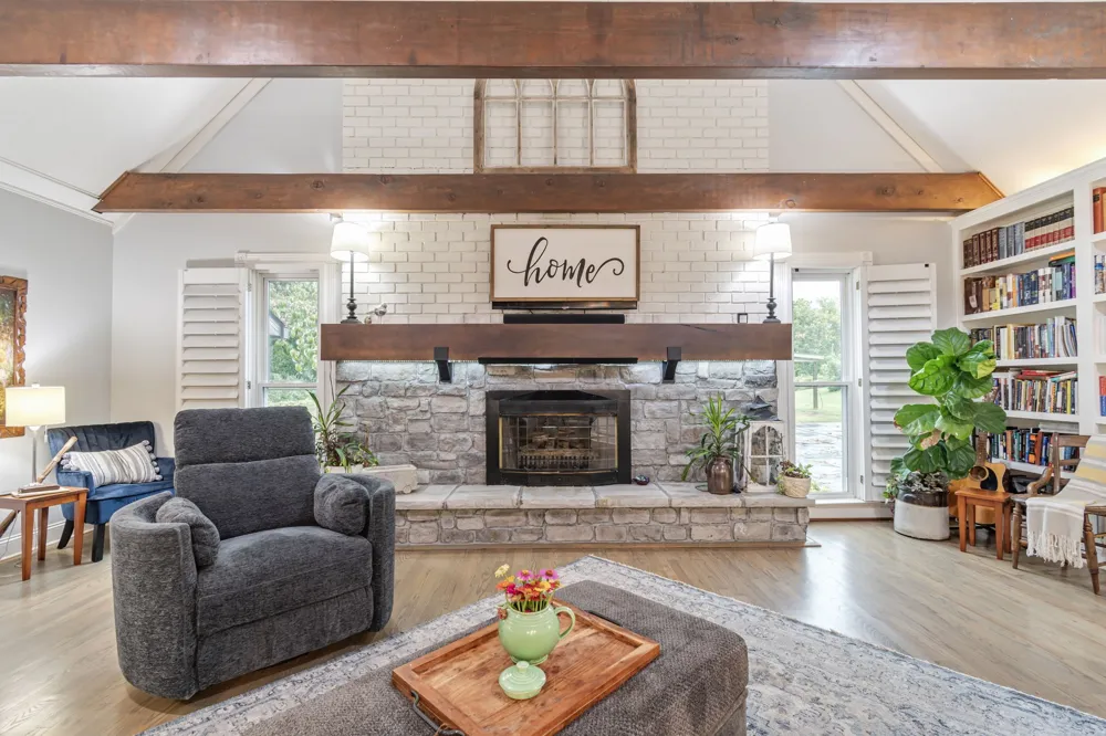 3689 Trousdale Ln Columbia, TN 38401