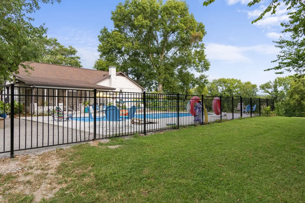 3689 Trousdale Ln Columbia, TN 38401