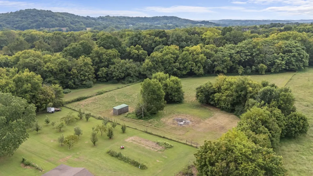 3689 Trousdale Ln Columbia, TN 38401