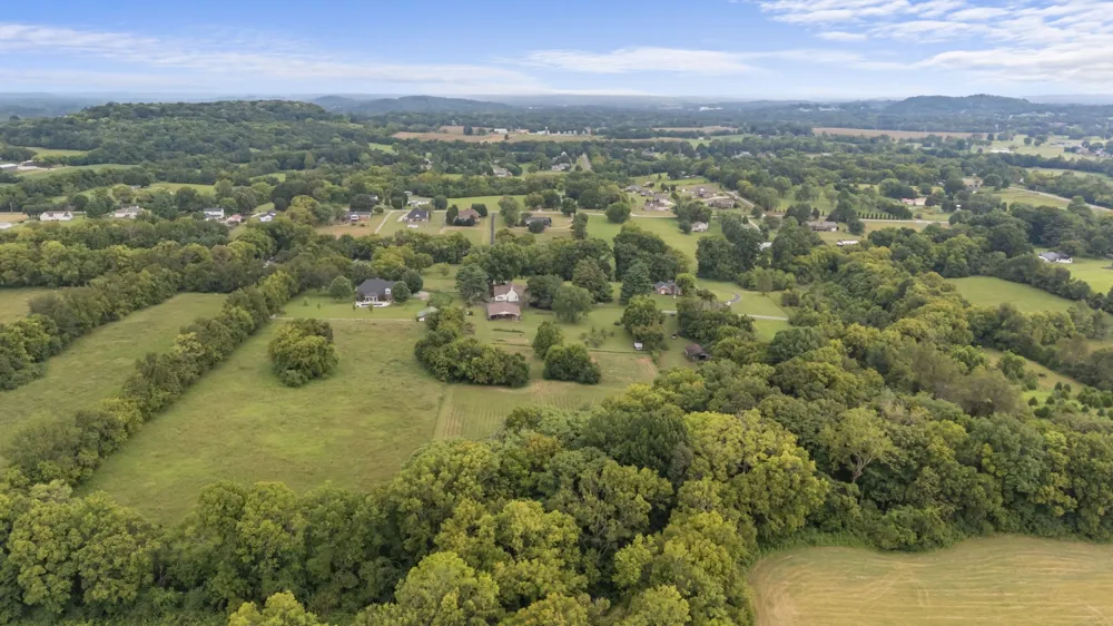 3689 Trousdale Ln Columbia, TN 38401