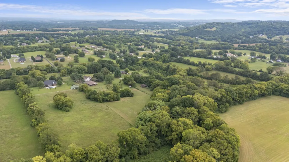 3689 Trousdale Ln Columbia, TN 38401