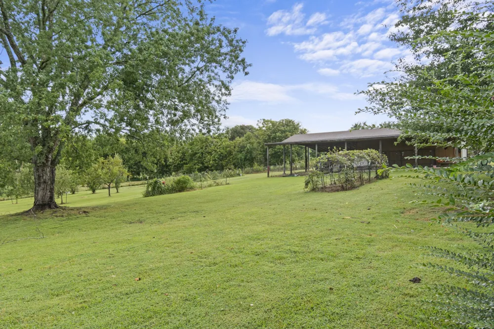 3689 Trousdale Ln Columbia, TN 38401