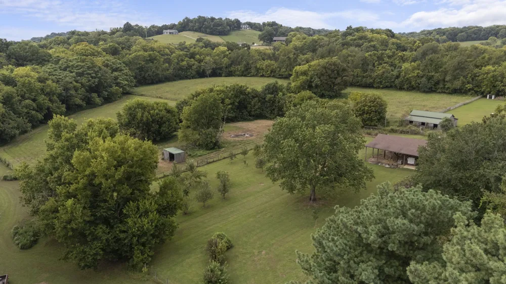 3689 Trousdale Ln Columbia, TN 38401