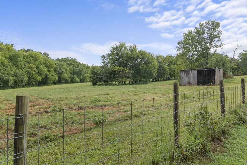 3689 Trousdale Ln Columbia, TN 38401