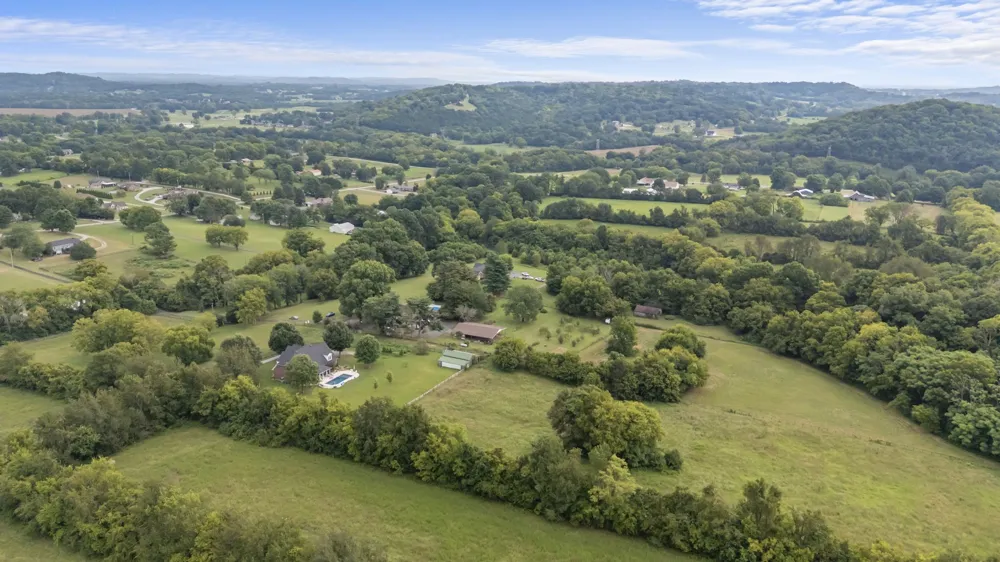 3689 Trousdale Ln Columbia, TN 38401