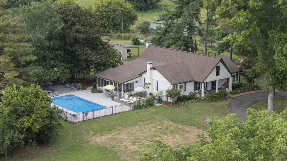 3689 Trousdale Ln Columbia, TN 38401