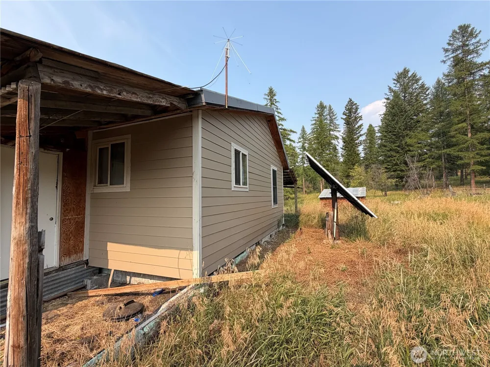 519 Pontiac Ridge Road Oroville, WA 98844