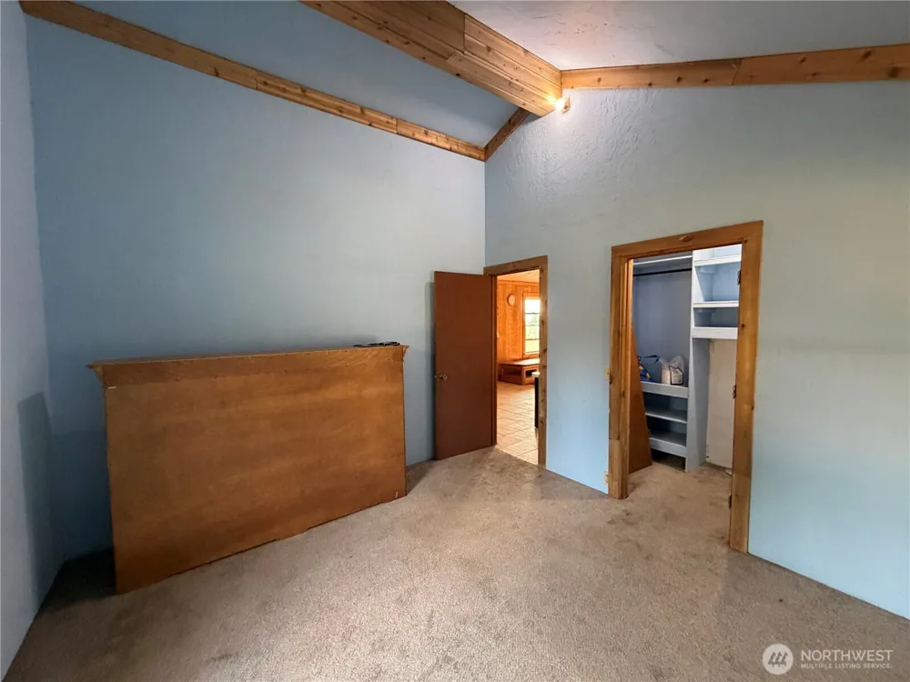 519 Pontiac Ridge Road Oroville, WA 98844