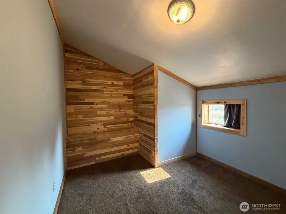 519 Pontiac Ridge Road Oroville, WA 98844