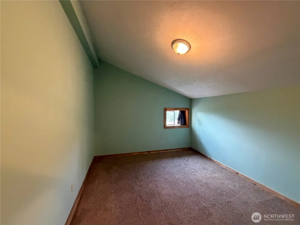 519 Pontiac Ridge Road Oroville, WA 98844