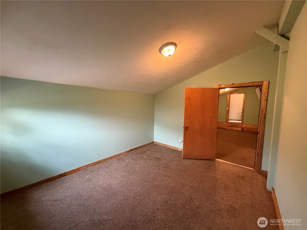 519 Pontiac Ridge Road Oroville, WA 98844