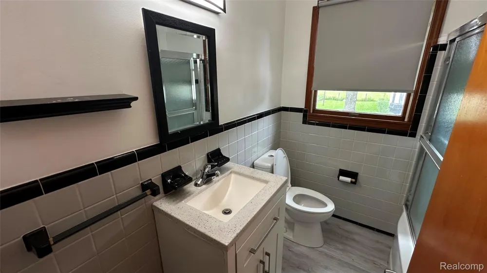 8243 Virgil Street S Dearborn Heights City, MI 48127